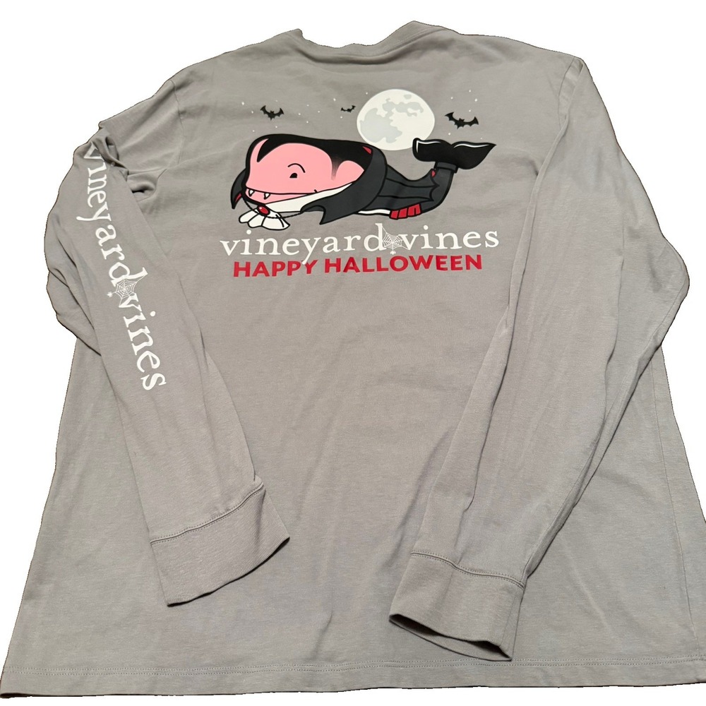 Vineyard Vines Men's Halloween Vampire Whale Long Sleeve Pocket Tee Size M